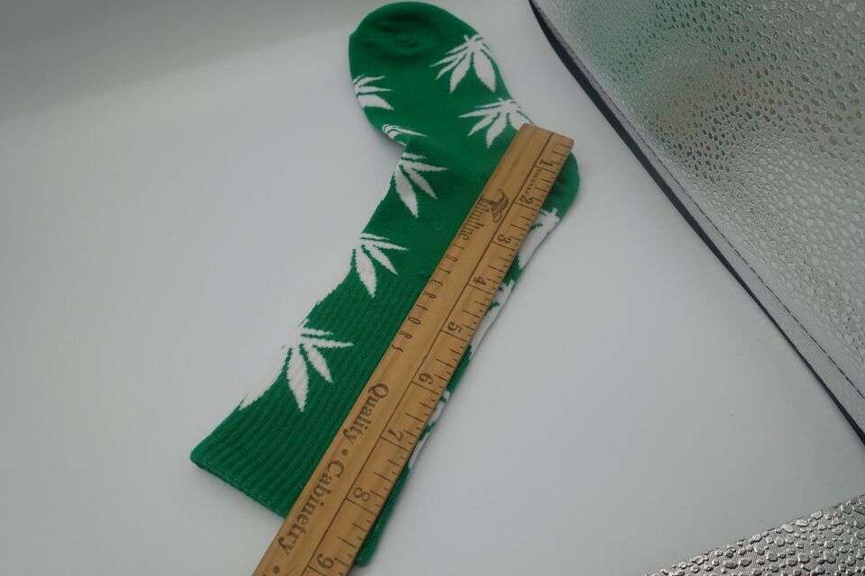 Green Socks unisex multicolor white leaf