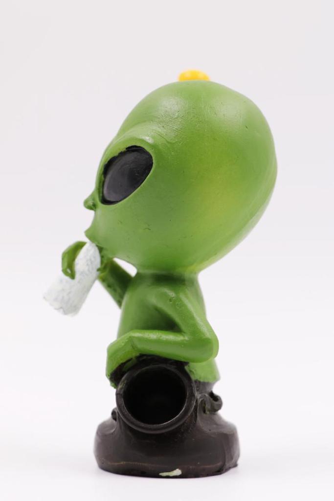 Resin Alien stoner pipe