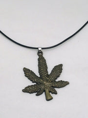 NECKLACE LEAF DISPLAY OF 12