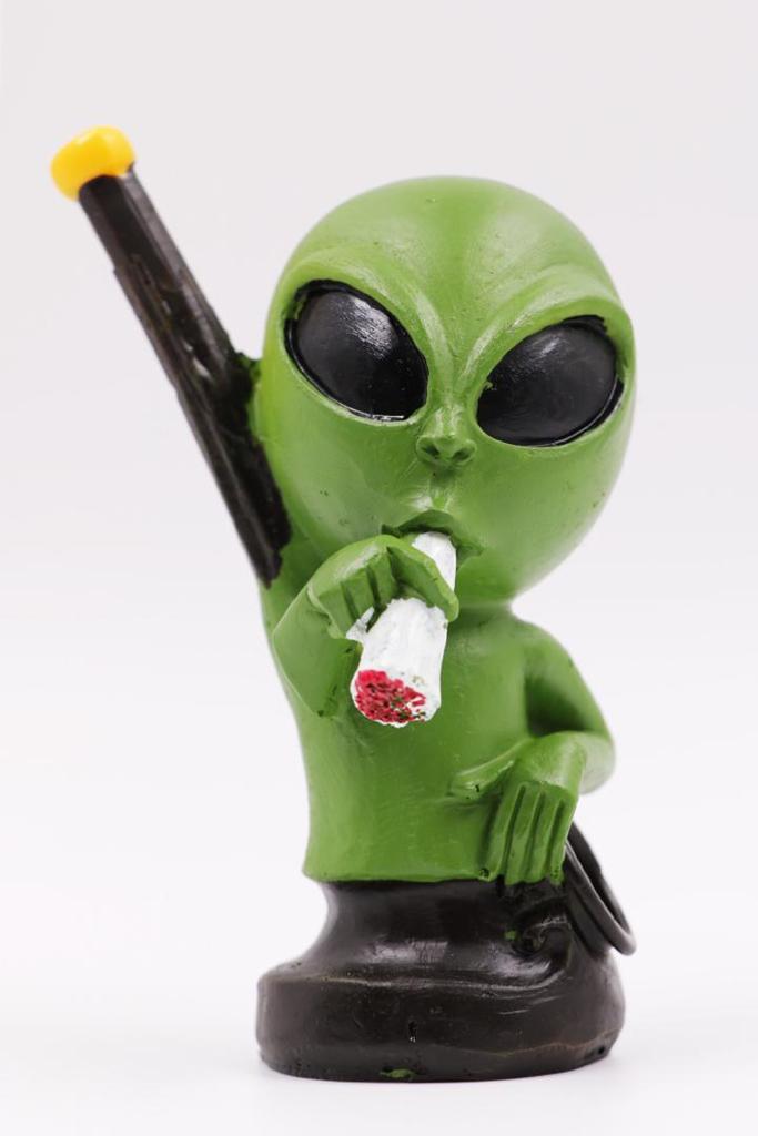 Resin Alien stoner pipe